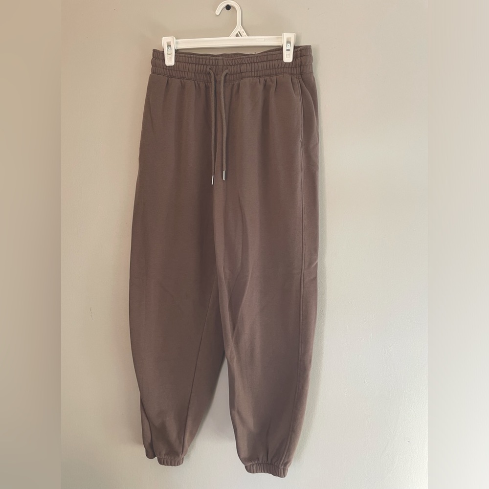 Women’s sweatpant joggers